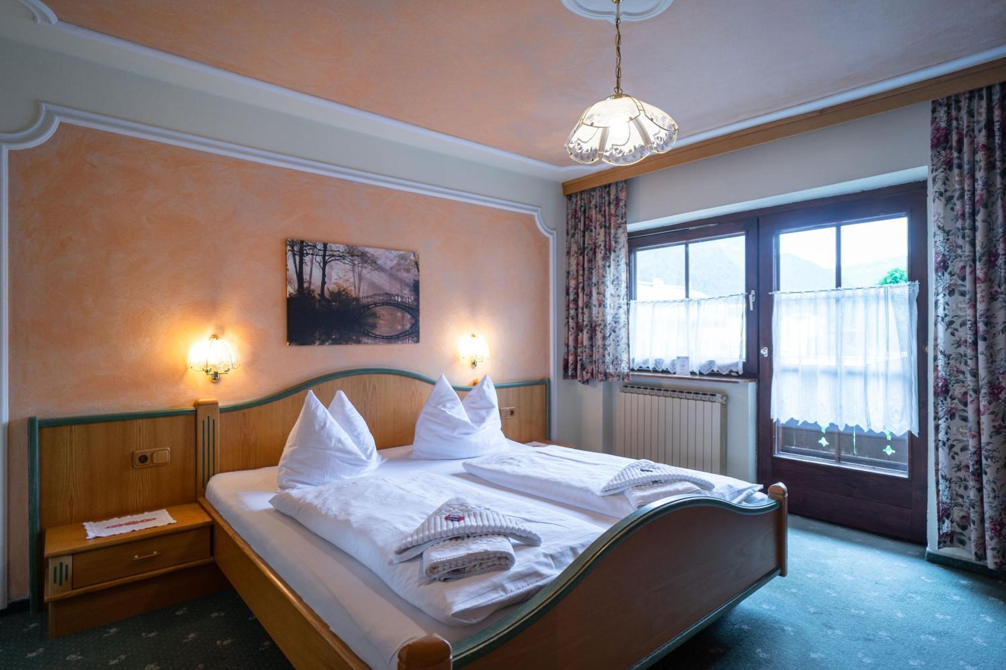 Der Braeuschmied Bed and Breakfast Lofer Buitenkant foto